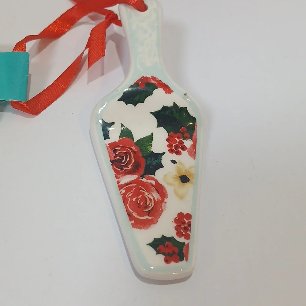 The Pioneer Woman Ceramic Christmas Ornament- Pie Spatula - Picture 3 of 7